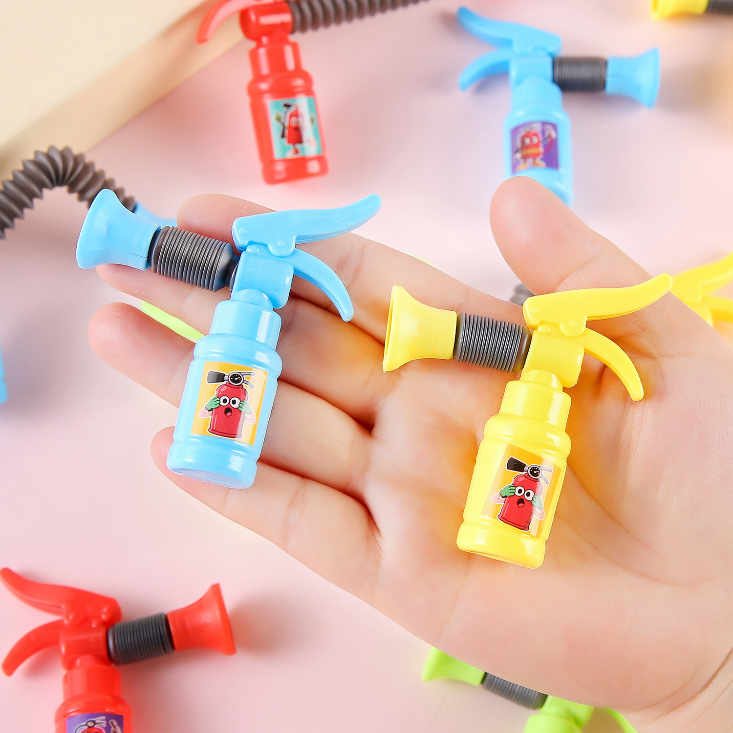 Creative stretchable mini fire - Fire Extinguisher Small recensie en prijs